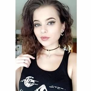 Meet your Posher, Emerald