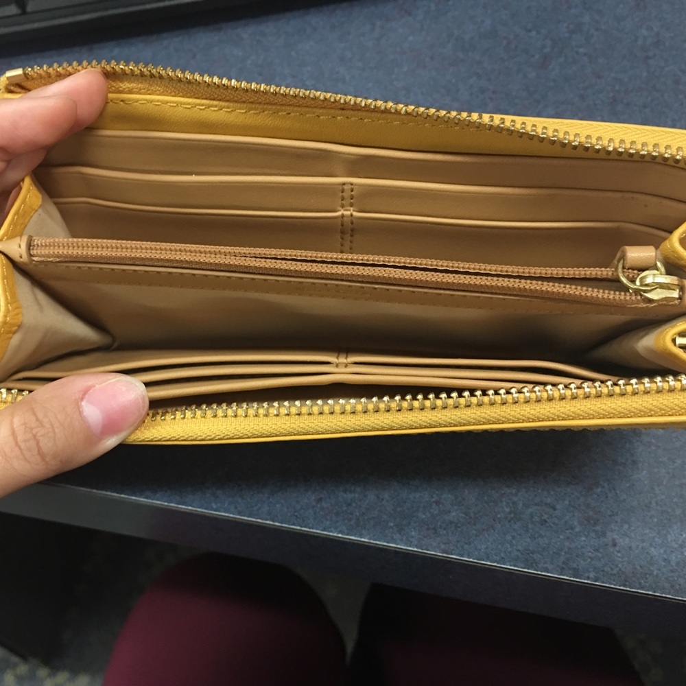 Wallet - Picture 2 of 4