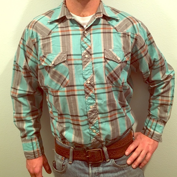 Wrangler Other - Wrangler plaid button down Large