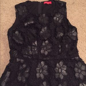 Saks fifth avenue peplum patterned top