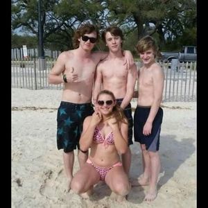 Meet your Posher, Cameron