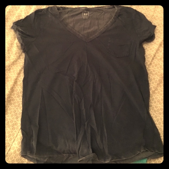 Navy, worn-look tee