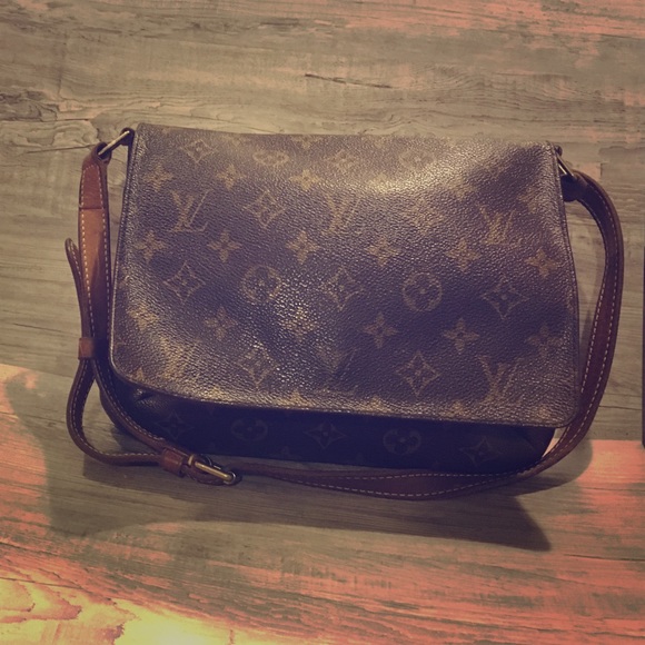 Authentic Vintage Luis Vuitton Muesette Monogram - Picture 1 of 4
