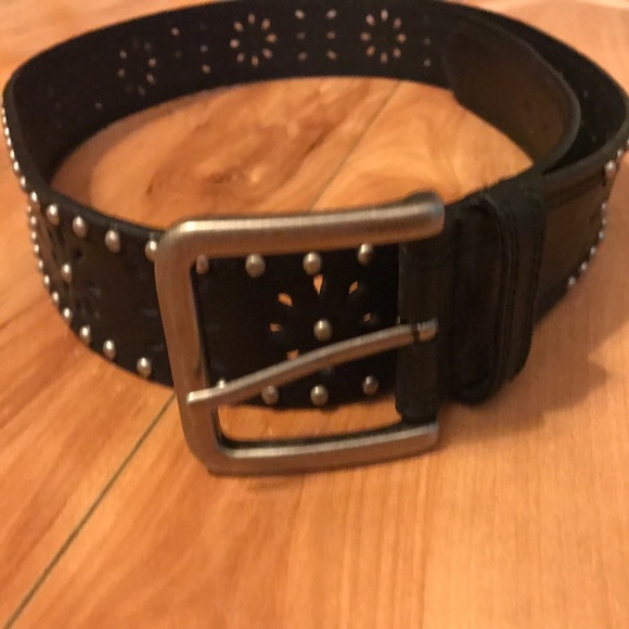 Black Flower Stud Design Ladies Black Belt ,M 38"