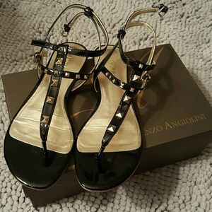 Sandal
