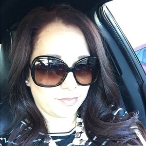 Meet your Posher, Candice