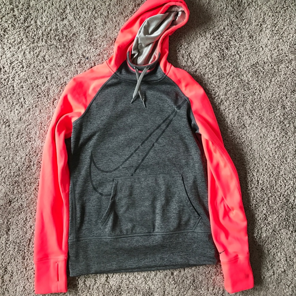 Nike therma-fit sweatshirt