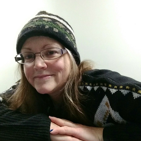 Meet your Posher, Kay - Picture 3 of 8