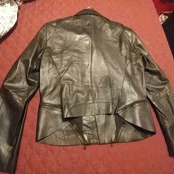 T Tahari leather moto style jacket - Picture 3 of 4