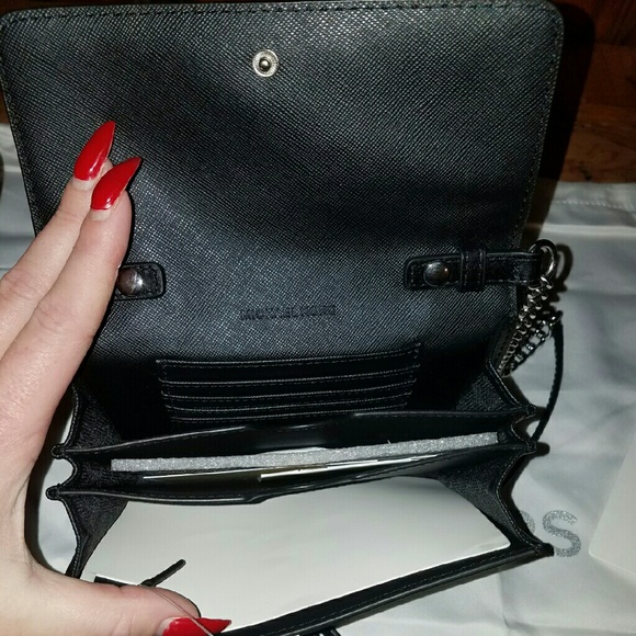 Sold - Picture 3 of 4