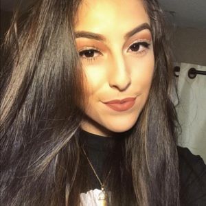 Meet your Posher, Andrea