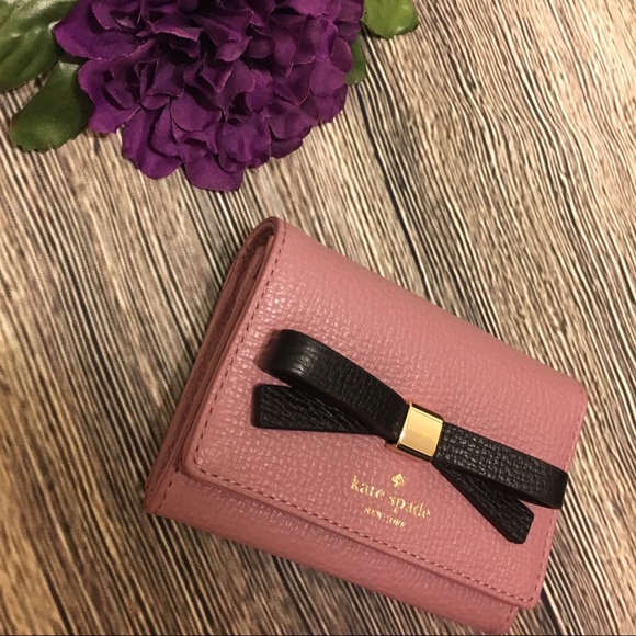 🕑one hour sale🕑 Kate Spade Darla Card Holder