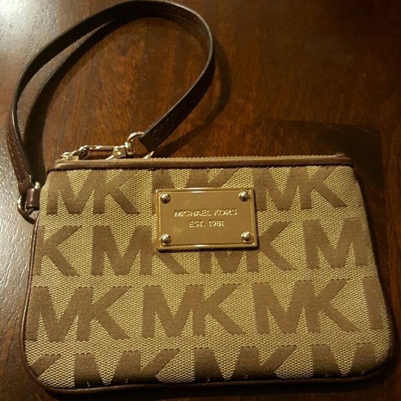 Michael Kors wristlet, Authentic Used