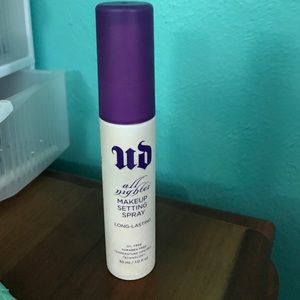 Urban decay setting spray