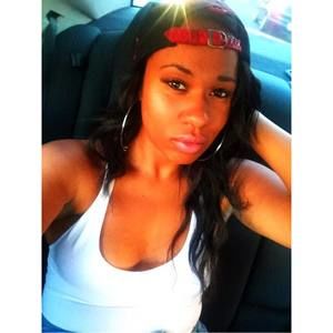 Meet your Posher, Khiana