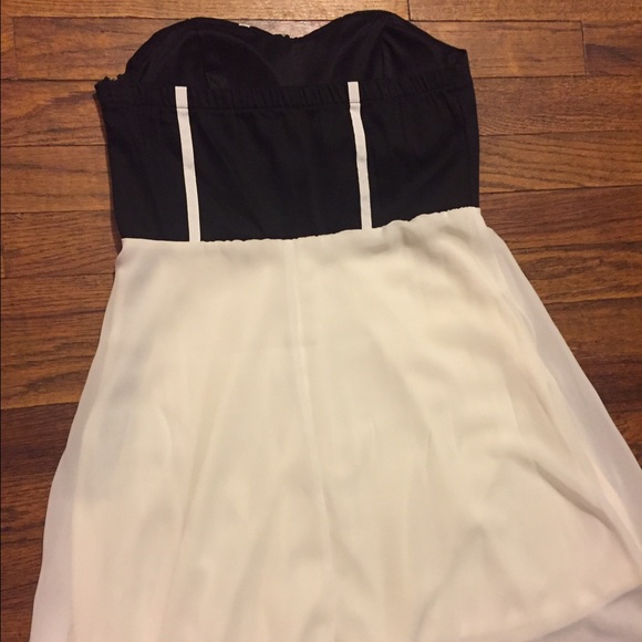 Gorgeous Formal Dress - Picture 4 of 4