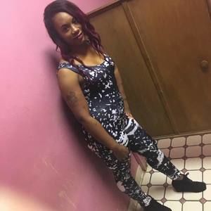 Meet your Posher, Olivia