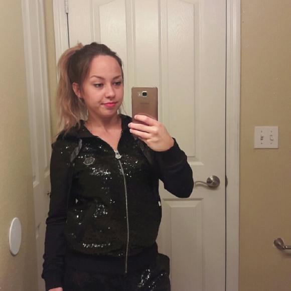 Woman shiny suit