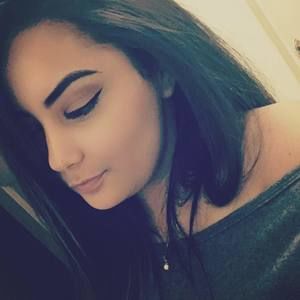 Meet your Posher, Alejandra