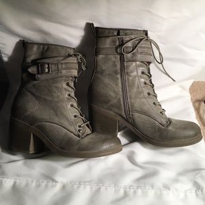 Guess military boots size 8.5