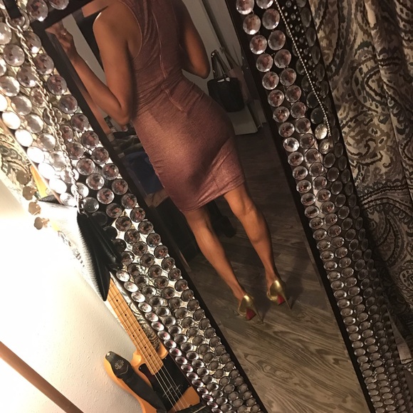 Cute rose and gold colored Bebe dress