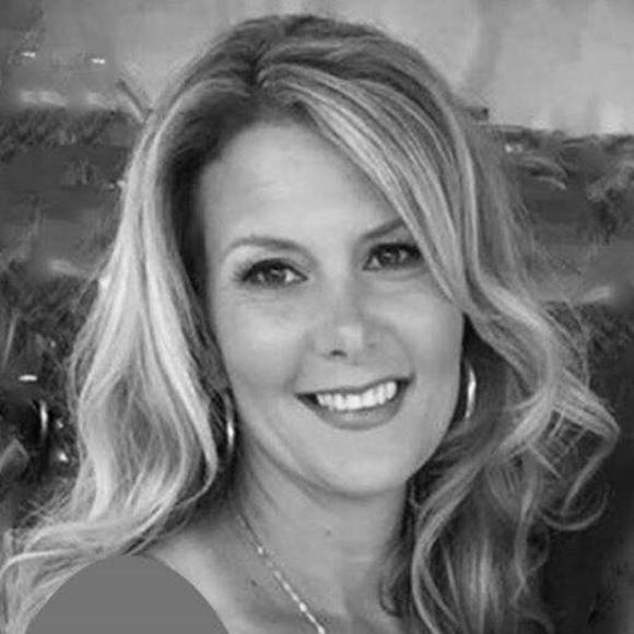 Meet your Posher, Holly