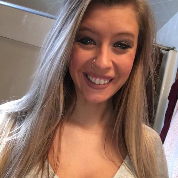 Meet your Posher, Jenna - Picture 1 of 1