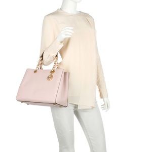 ✨🦄 SOLD 🦄✨MICHAEL KORS CYNTHIA MD SATCHEL