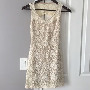 Lace Bodycon mini