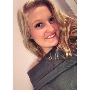 Meet your Posher, Brooke
