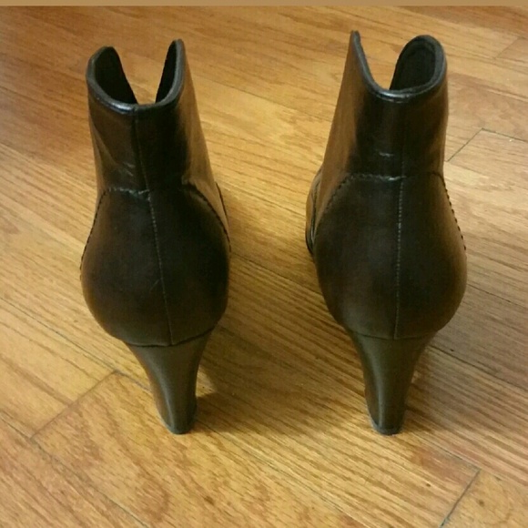 Boots - Picture 3 of 3