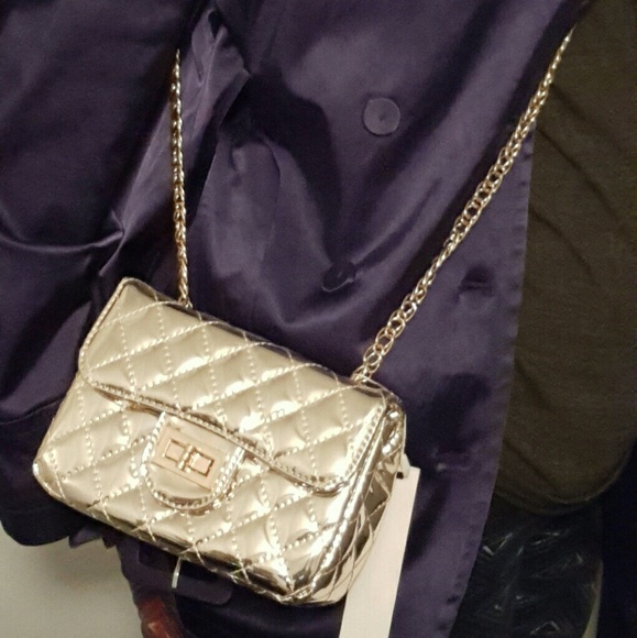 LAST ONE GOLD. Crossbody QUILTED BAG - Picture 3 of 3