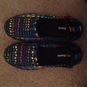 Comfy rainbow clogs- NWOT!