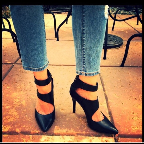 Beautiful and unique pumps - Picture 2 of 3