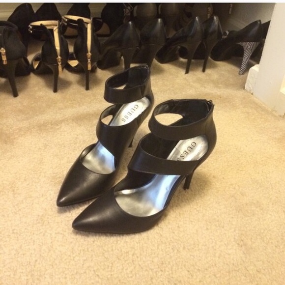 Beautiful and unique pumps - Picture 3 of 3