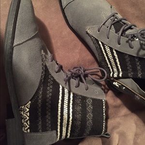 Toms Grey boots
