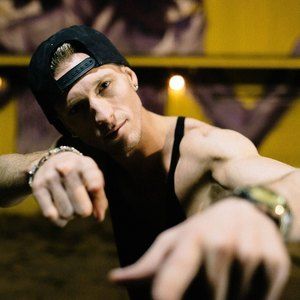 Meet your Posher, Justin