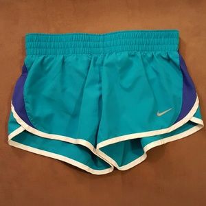 NIKE running shorts with liner