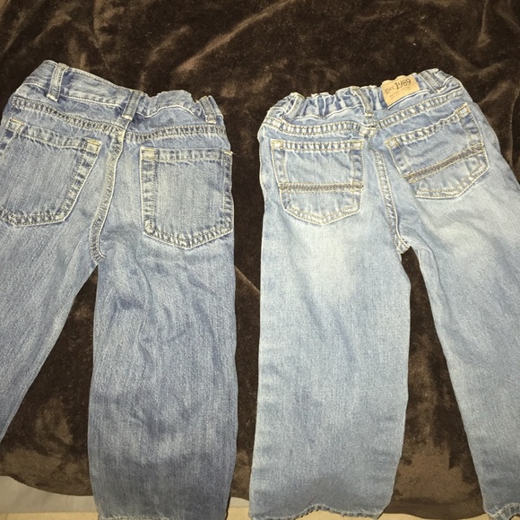 2 pairs of jeans that are size 3t - Picture 4 of 4