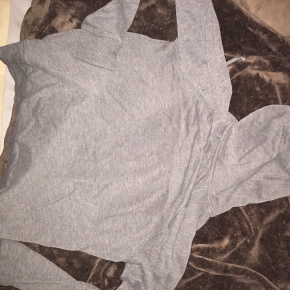 Never worn but washed Hollister hoodie - Picture 3 of 4