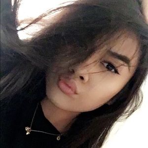 Meet your Posher, Alexandra