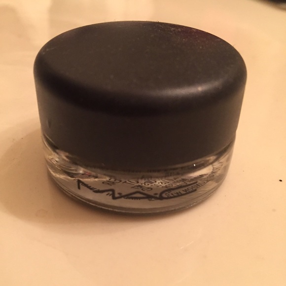 MAC pro longwear paint pot