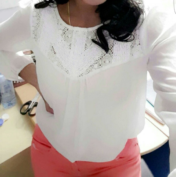 Flowy White Top