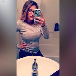 Meet your Posher, Lizbeth