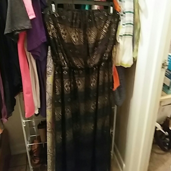 Strapless dress black with tan skirt under the bla