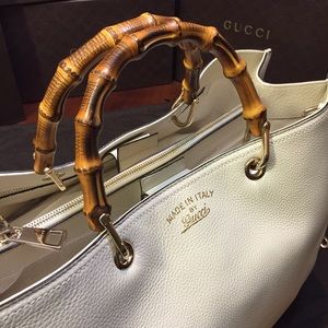NEW Gucci White Leather Handbag, Bamboo Handles