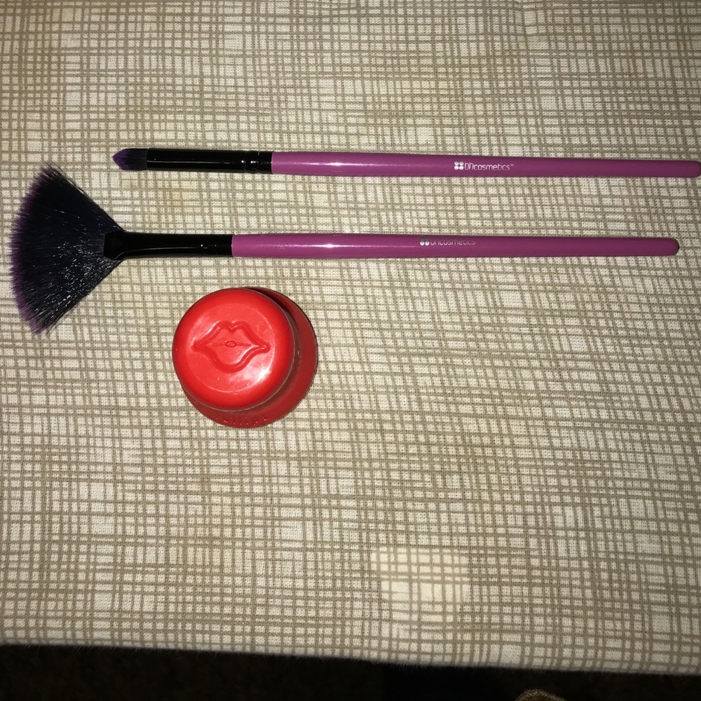 7 piece makeup lot!! - Picture 4 of 4