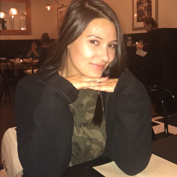 Meet your Posher, Bianca - Picture 2 of 4