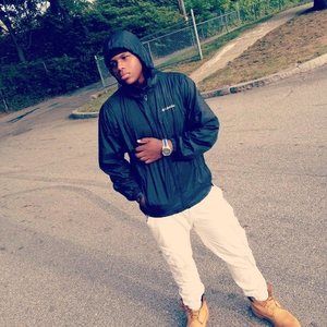 Meet your Posher, Kelly