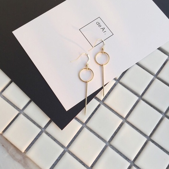 Loop n' stick earring - Picture 3 of 4